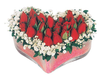  Şanlıurfa çiçek mağazası , çiçekçi adresleri  mika kalpte kirmizi güller 9 