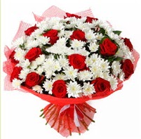 11 adet kırmızı gül ve beyaz kır çiçeği  Şanlıurfa çiçek gönderme sitemiz güvenlidir 